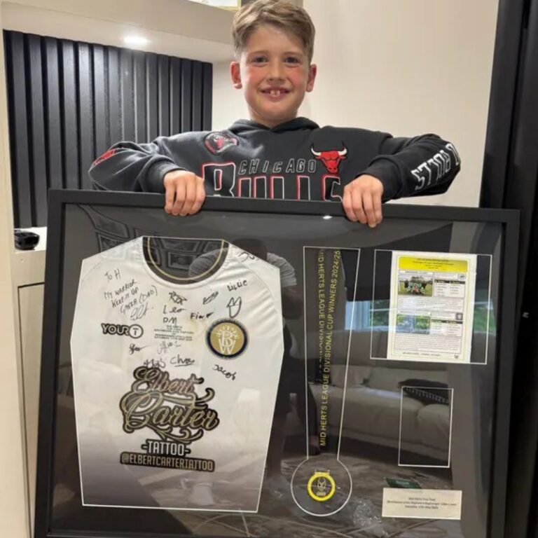 Medal and Shirt framing kit